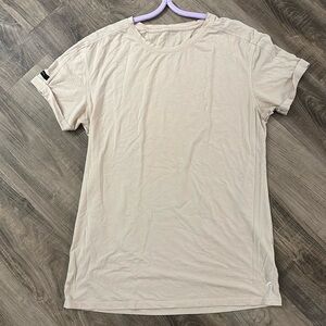 Men’s Alphalete tshirt